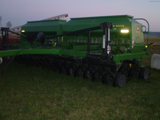 1999 John Deere 1560