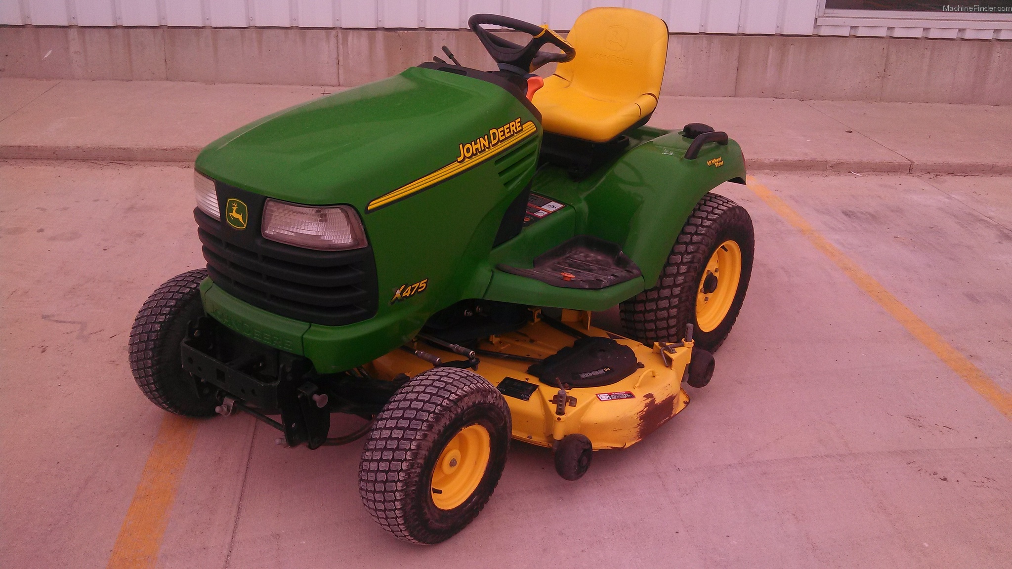 2004 John Deere X475 Lawn & Garden and Commercial Mowing John Deere