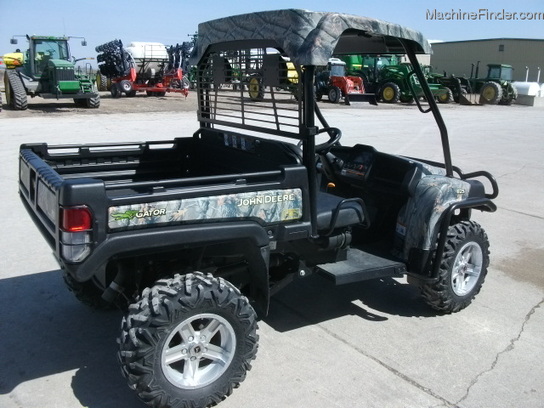 2012 John Deere 825i