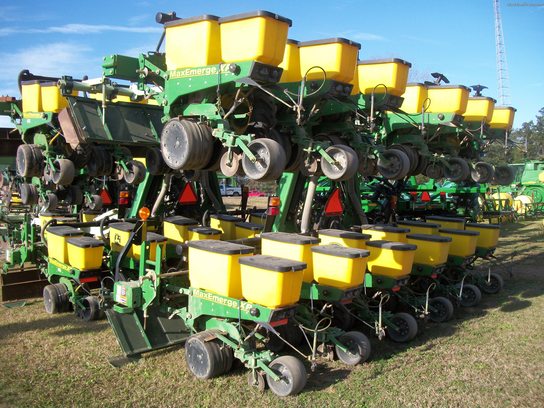 2009 John Deere 1720