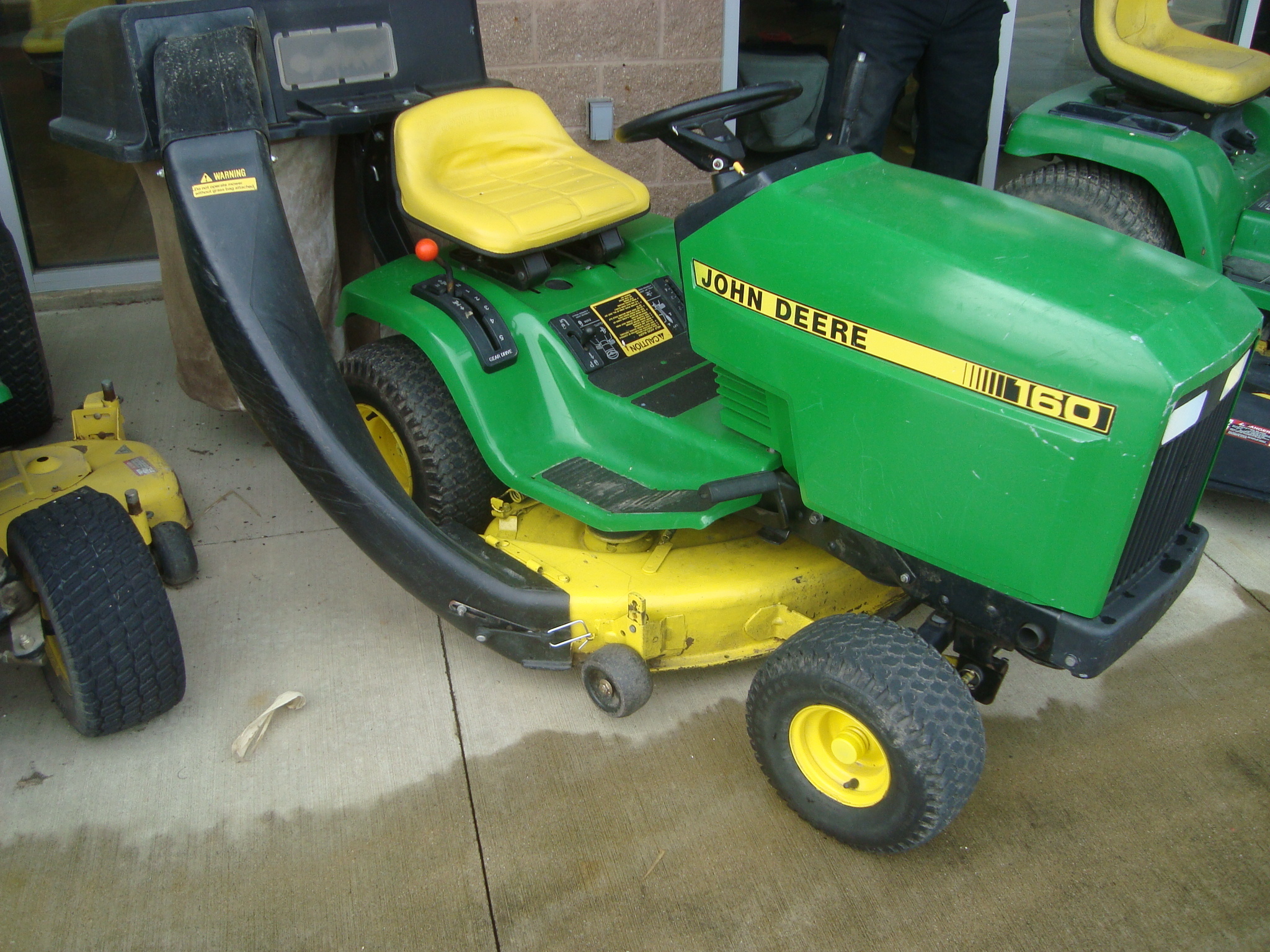 John Deere 160 Lawn & Garden Tractors for Sale [40448]