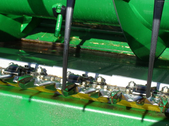 2010 John Deere 635F