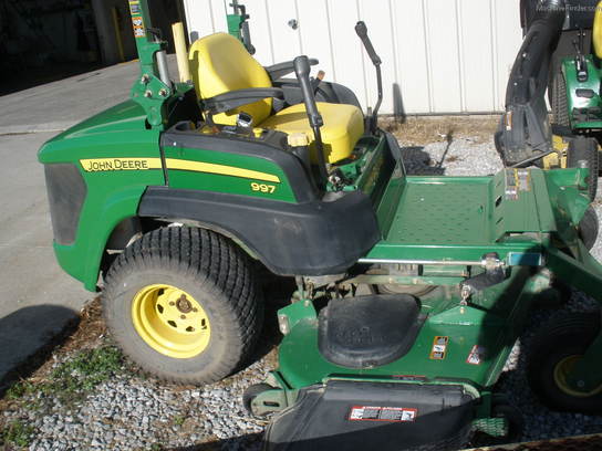 2011 John Deere 997
