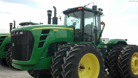 2008 John Deere 9230