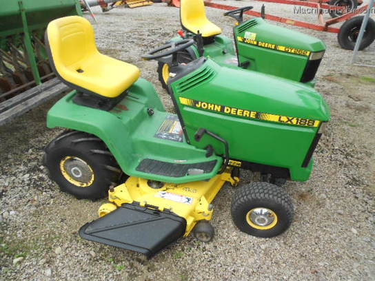  John Deere LX188 48 CUT