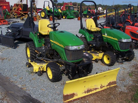 2007 John Deere 2305