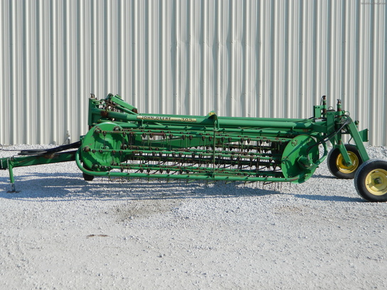 1998 John Deere 705