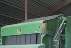 2001 John Deere 567
