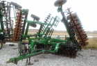 2004 John Deere 637