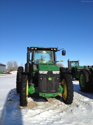 2012 John Deere 8235R