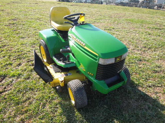 2000 John Deere 325