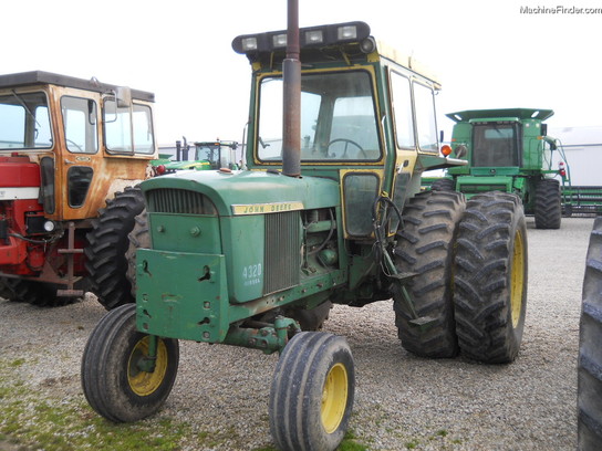 1972 John Deere 4320