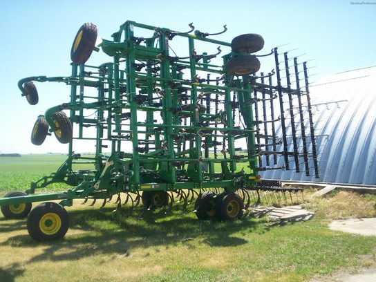 2010 John Deere 2210