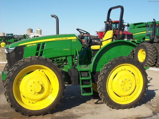 2012 John Deere 5100MH