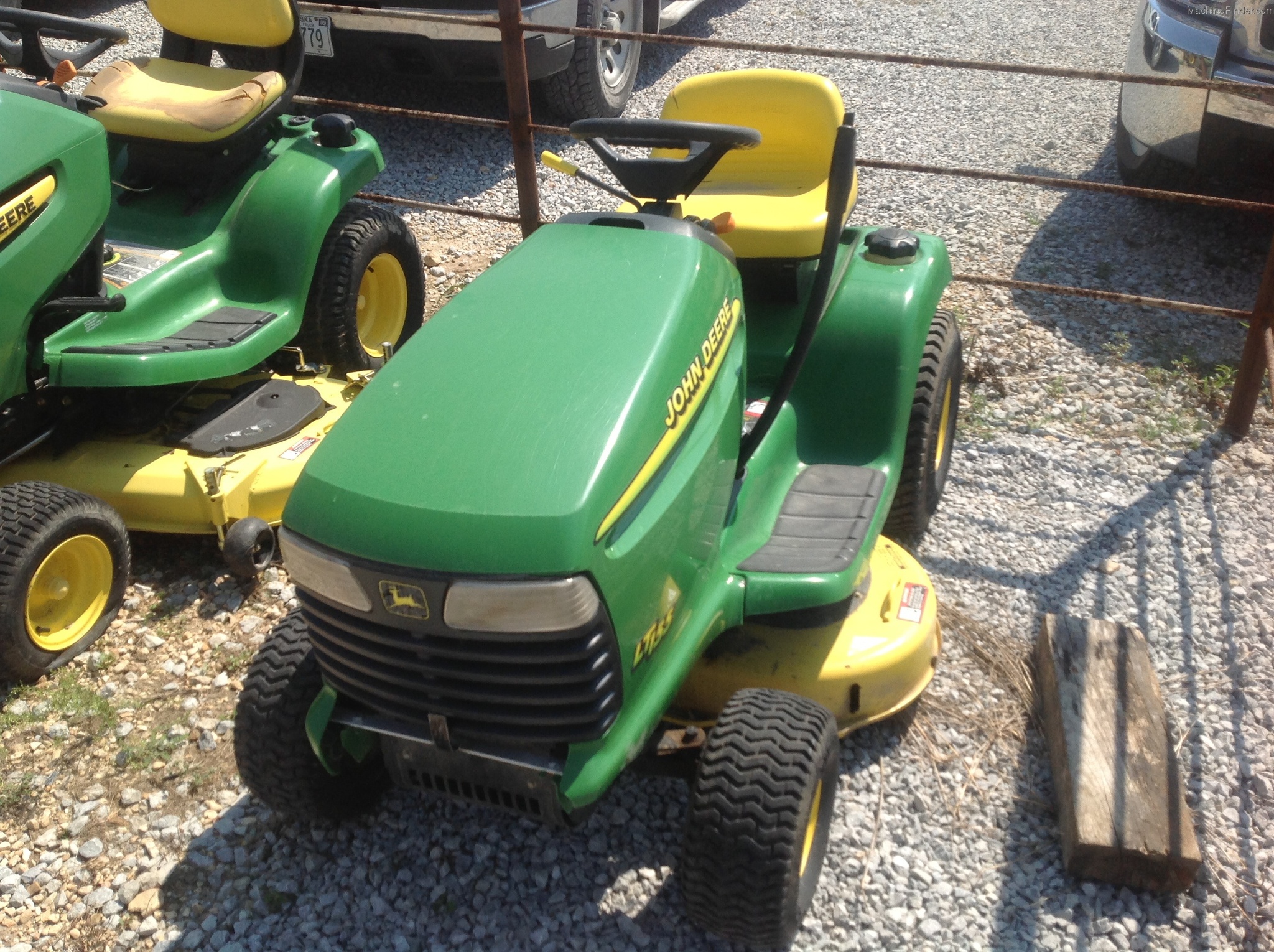 2000 John Deere LT155 Lawn & Garden and Commercial Mowing John Deere