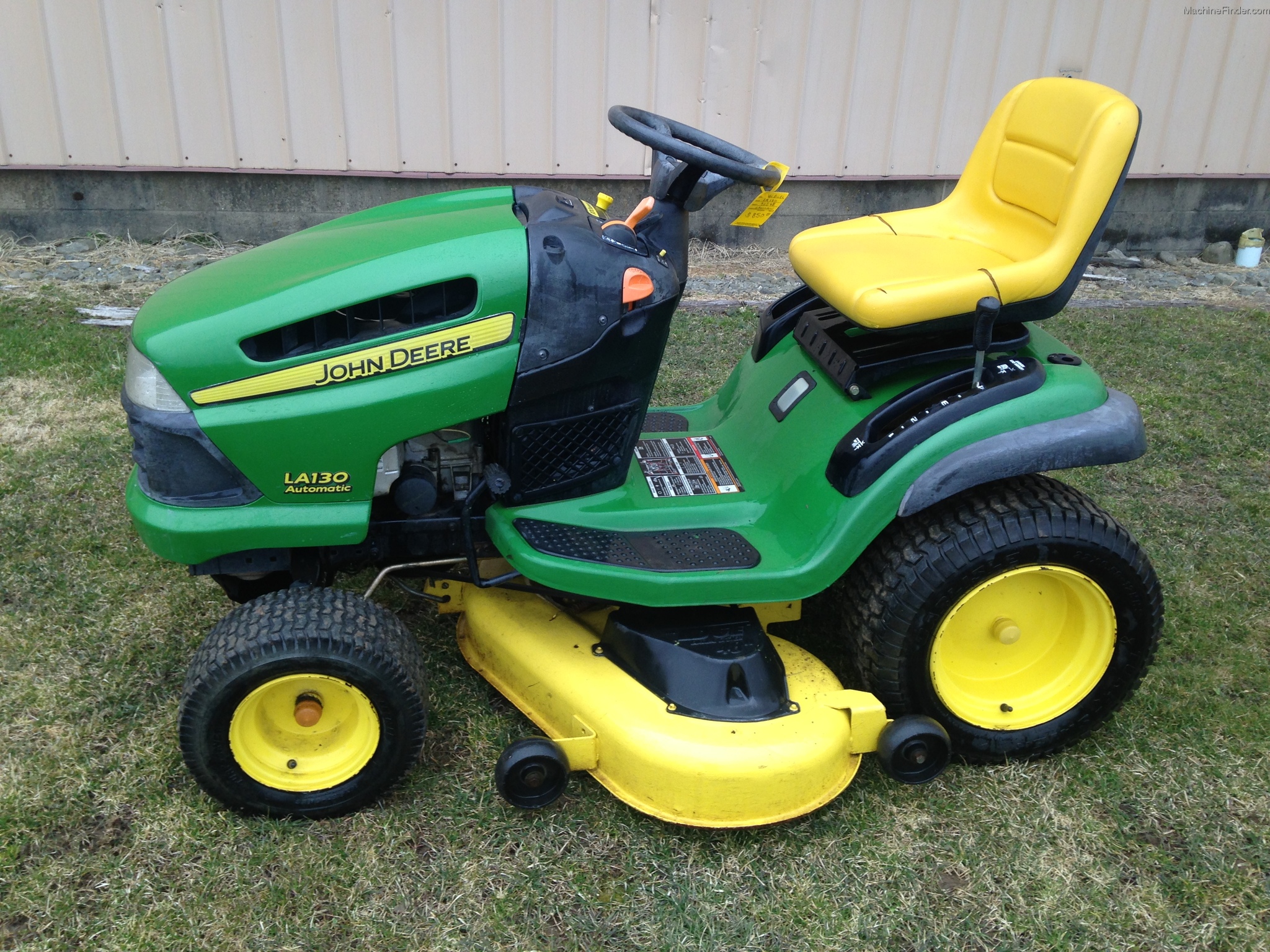 2007 John Deere LA130 Lawn & Garden and Commercial Mowing John Deere