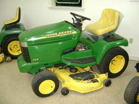 2001 John Deere 335