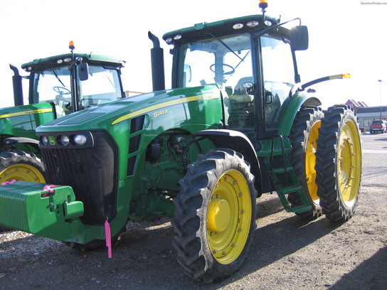  John Deere 8245R