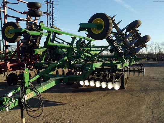2011 John Deere 512
