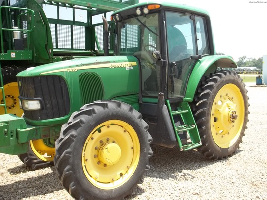 2004 John Deere 7420