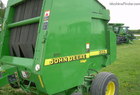 2000 John Deere 566