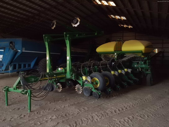  John Deere 1770NT
