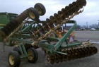  John Deere 220