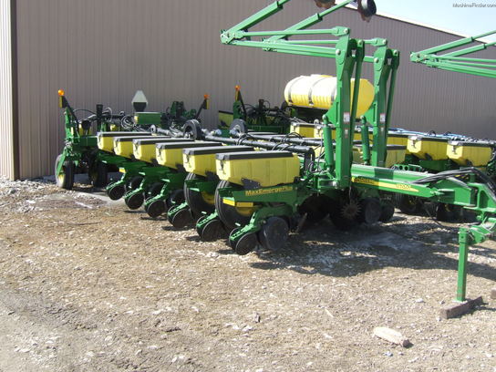 2002 John Deere 1770NT
