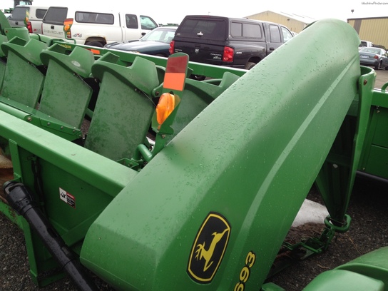 2004 John Deere 693