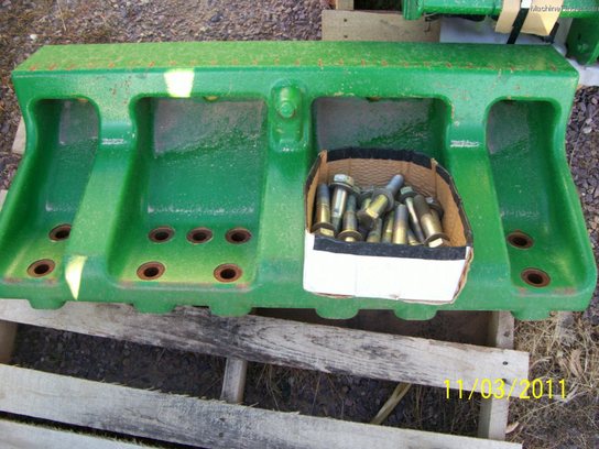  John Deere RE309127 FRONT WEIGHT BRACKET