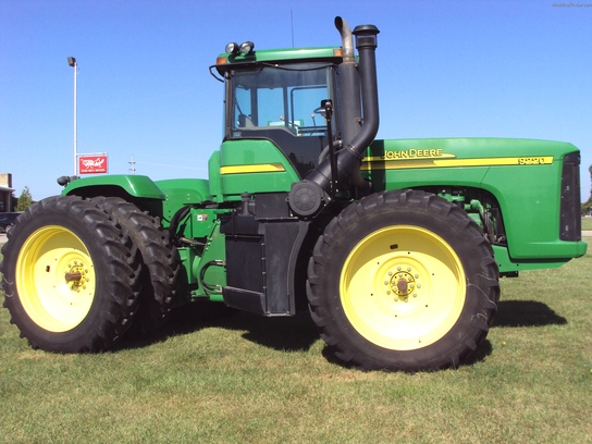 2005 John Deere 9220