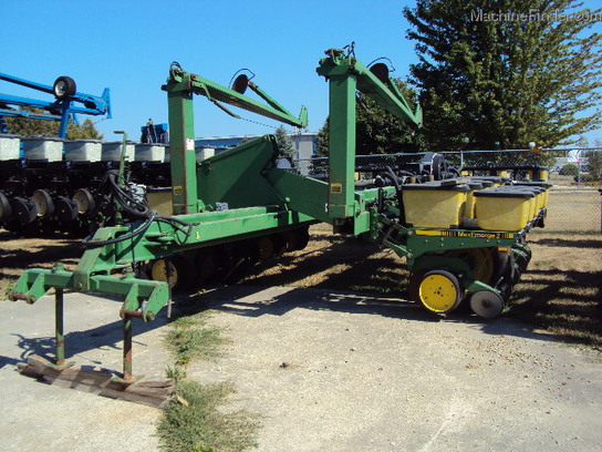1991 John Deere 7200