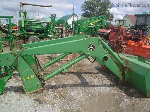  John Deere 148