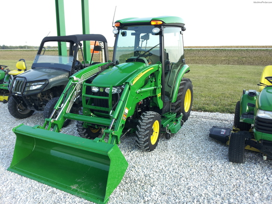 2011 John Deere 3720