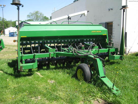 1998 John Deere 1560