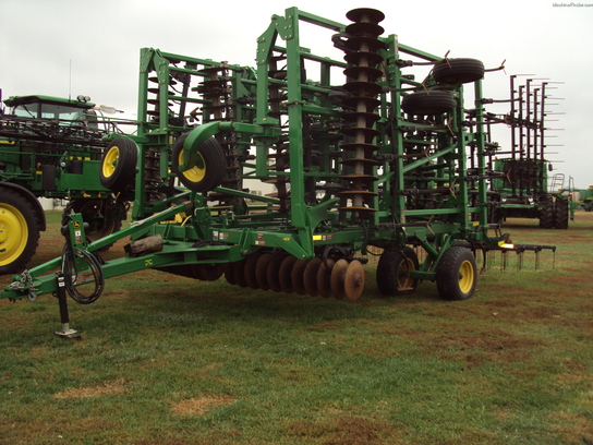 2008 John Deere 2310