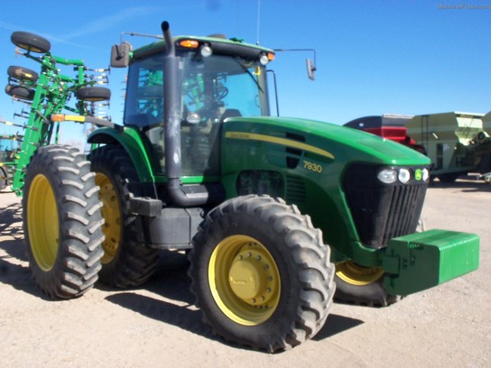 2010 John Deere 7930