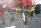 2000 New Holland 688