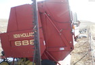 2000 New Holland 688