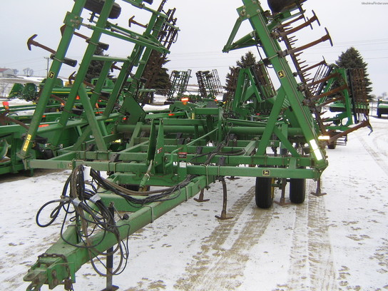 2000 John Deere 980  27'