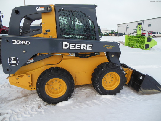 2010 John Deere 326D