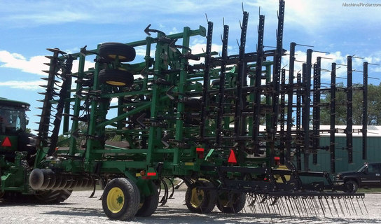 2007 John Deere 2310