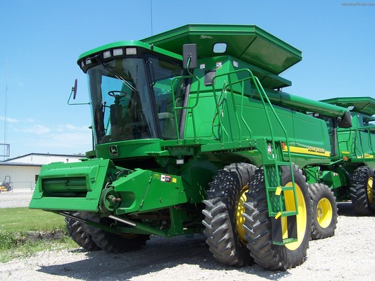 2000 John Deere 9750 STS