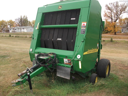 2002 John Deere 567