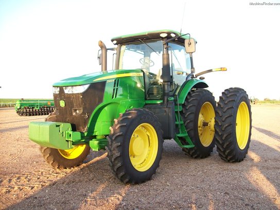 2011 John Deere 7200R