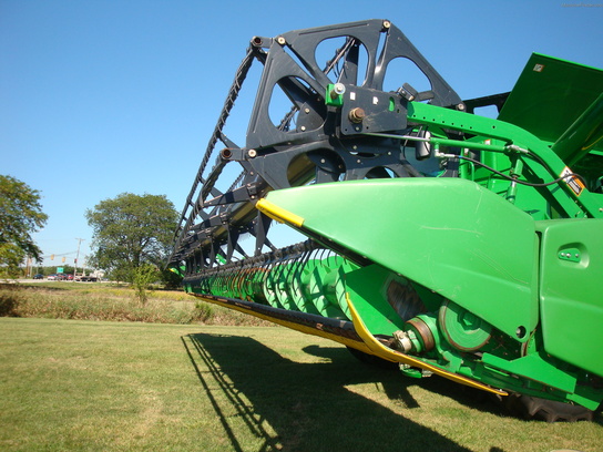  John Deere 635F