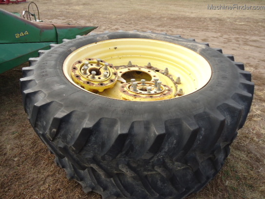  John Deere 18.4x46 Duals