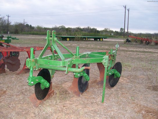  John Deere F145