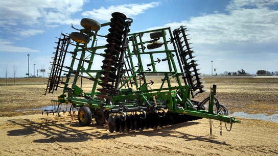 2006 John Deere 726