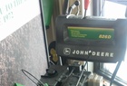  John Deere 826D